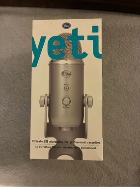 Blue Yeti USB Microphone - Silver